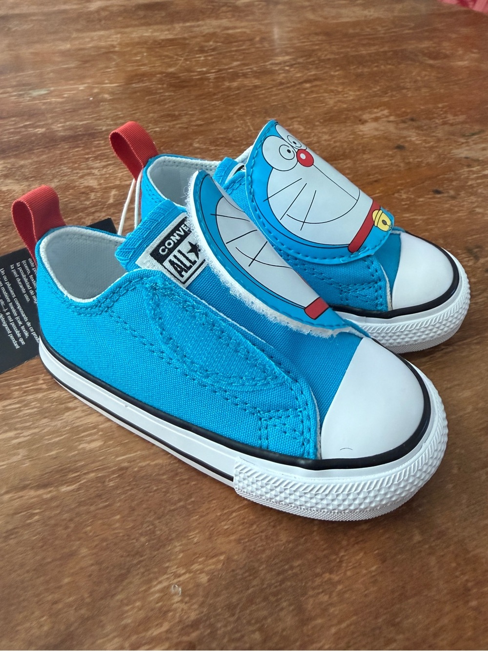 Converse x Doraemon
Brand new